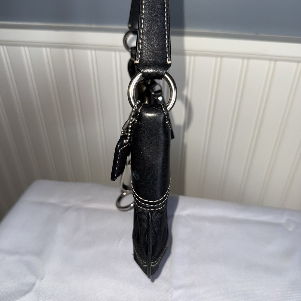 Vintage Coach Mini Black Signature C Hampton Hobo Clip Shoulder Hand Bag Purse - Picture 10 of 13